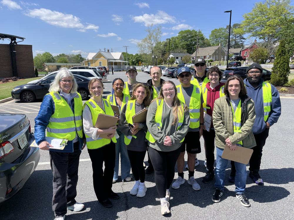 Kennesaw State University Historic Preservation students perform a historic resource survey for the City of Kennesaw.