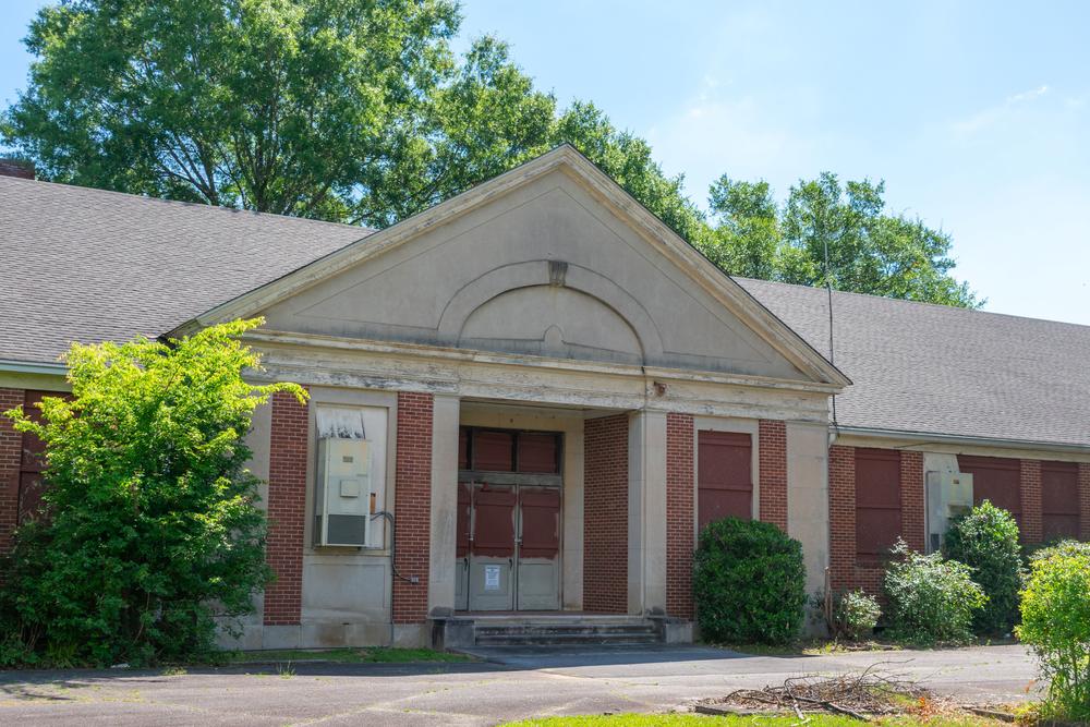 School building before rehabilitation